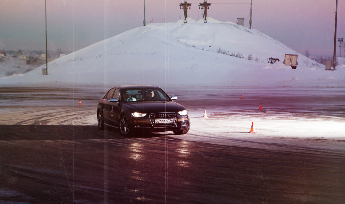 Ездим боком в школе водительского мастерства Audi quattro