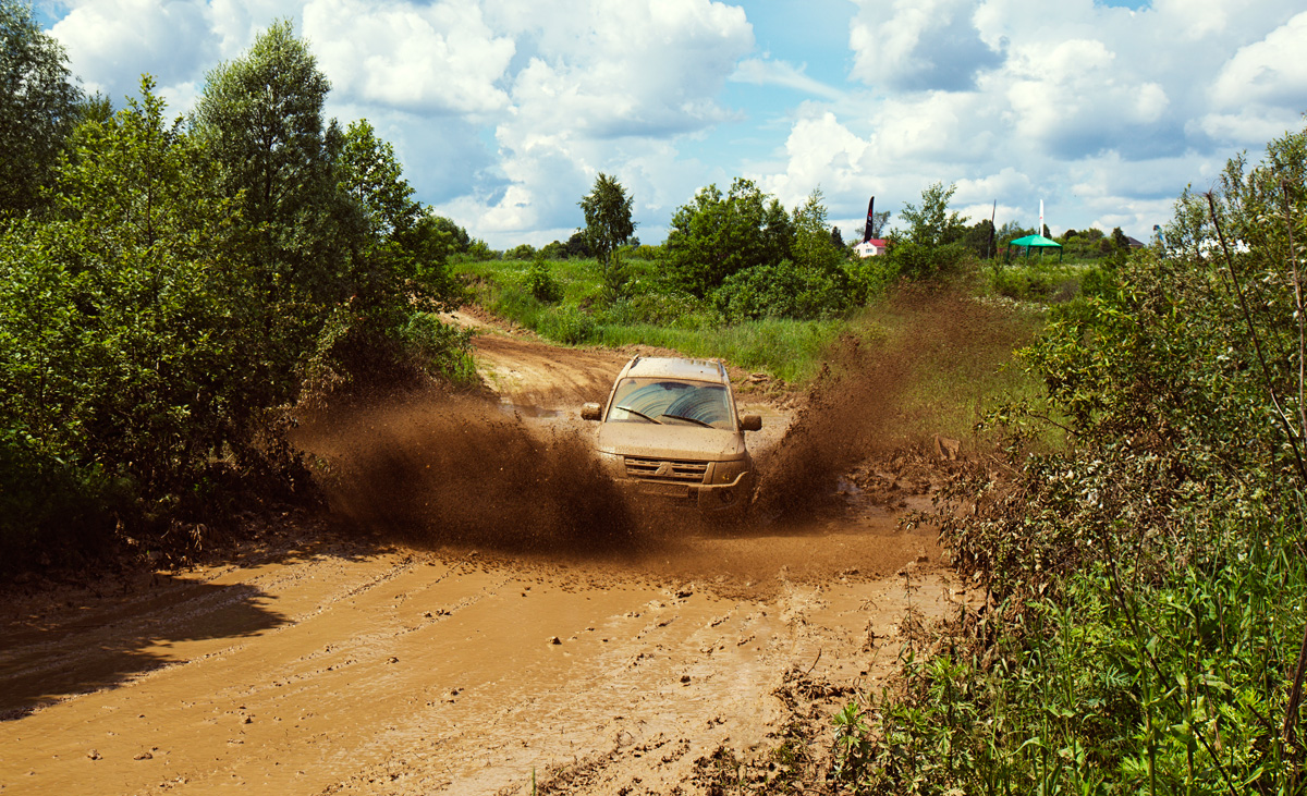 Месим грязь на Mitsubishi Pajero 