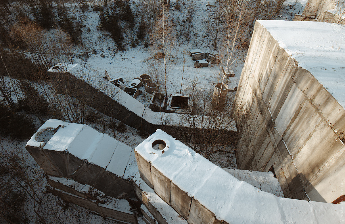 На заброшенном многоэтажном военном бункере в Москве